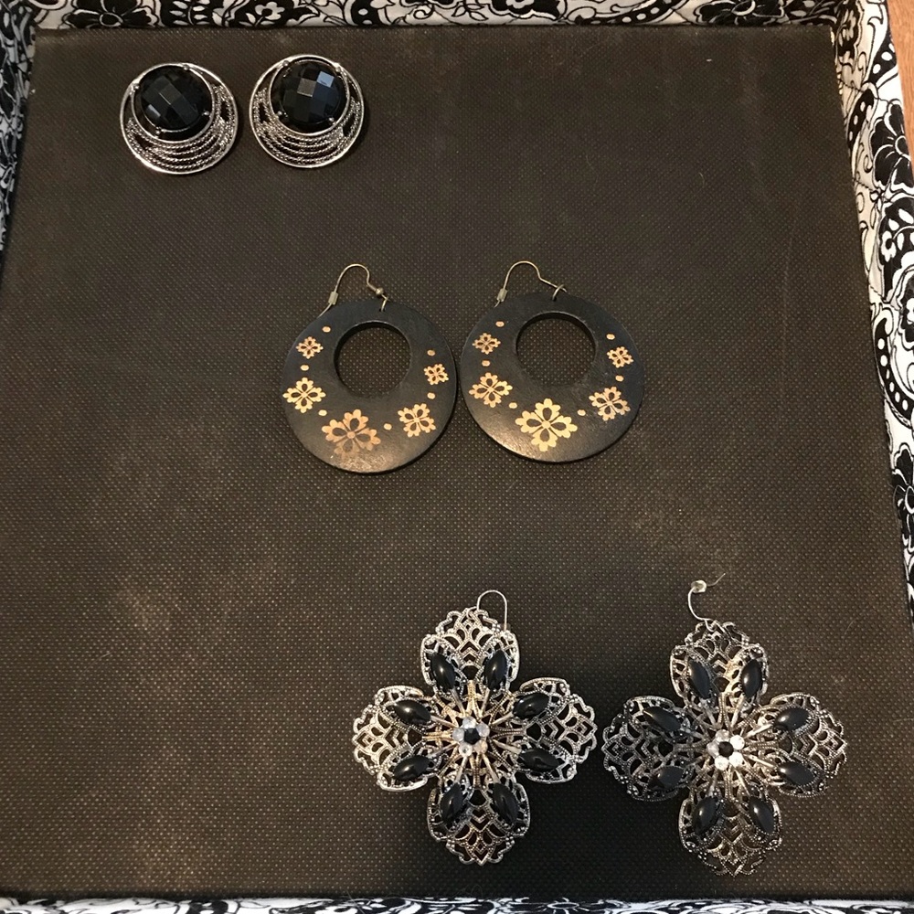 Lot of 3 sets of earrings